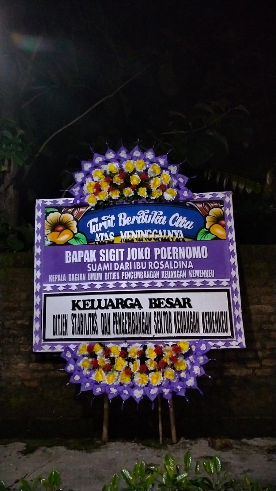 Pengiriman Karangan Bunga Kharisma Florist Solo Raya