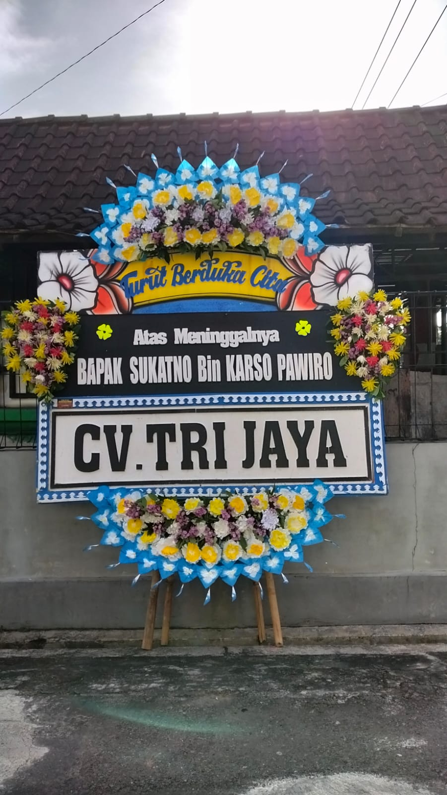Pengiriman Karangan Bunga Kharisma Florist Solo Raya
