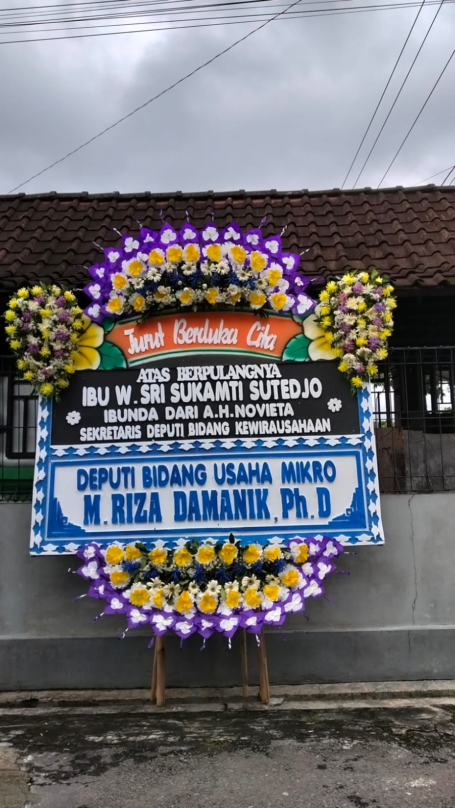 Pengiriman Karangan Bunga Kharisma Florist Solo Raya