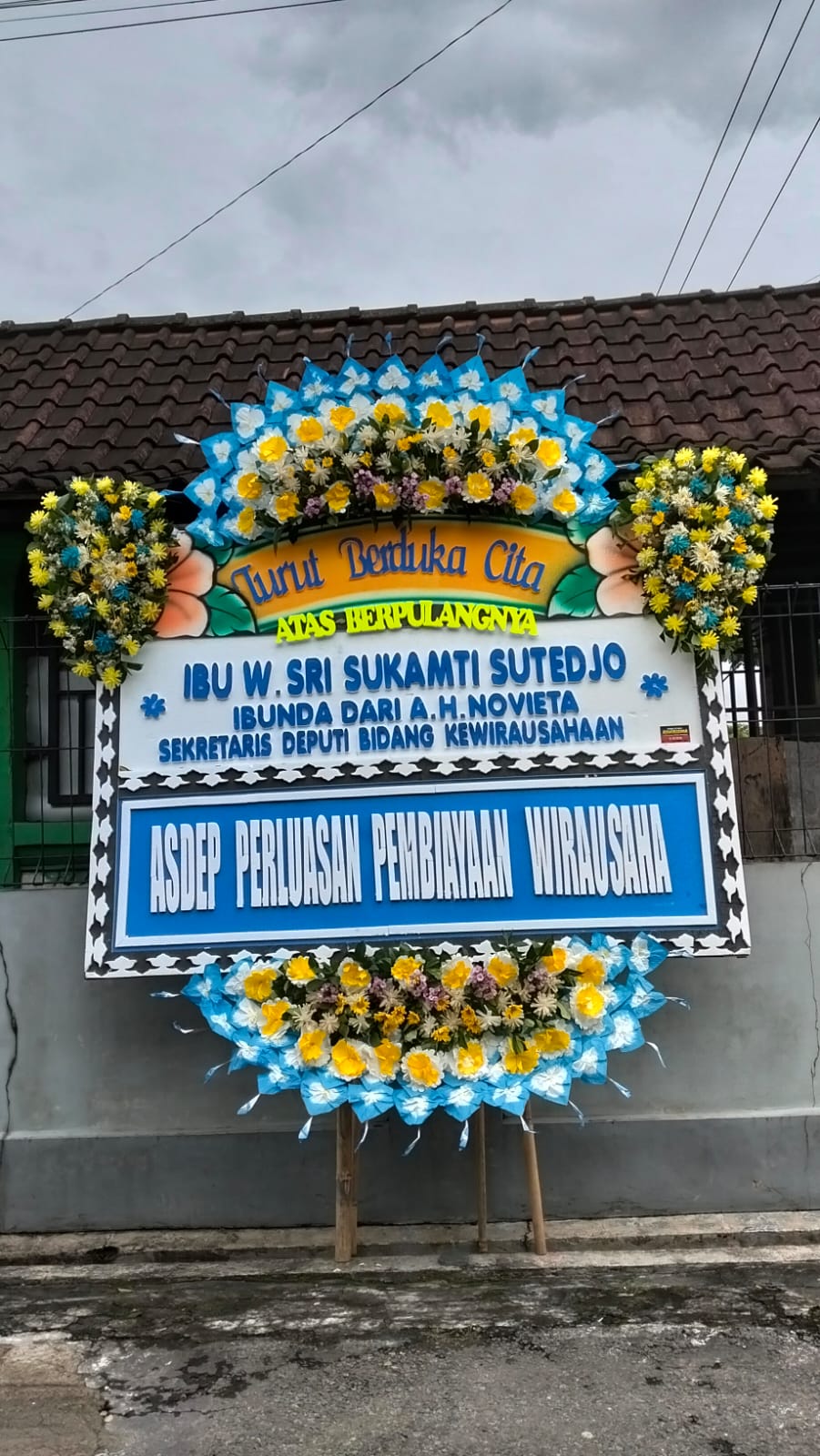 Pengiriman Karangan Bunga Kharisma Florist Solo Raya