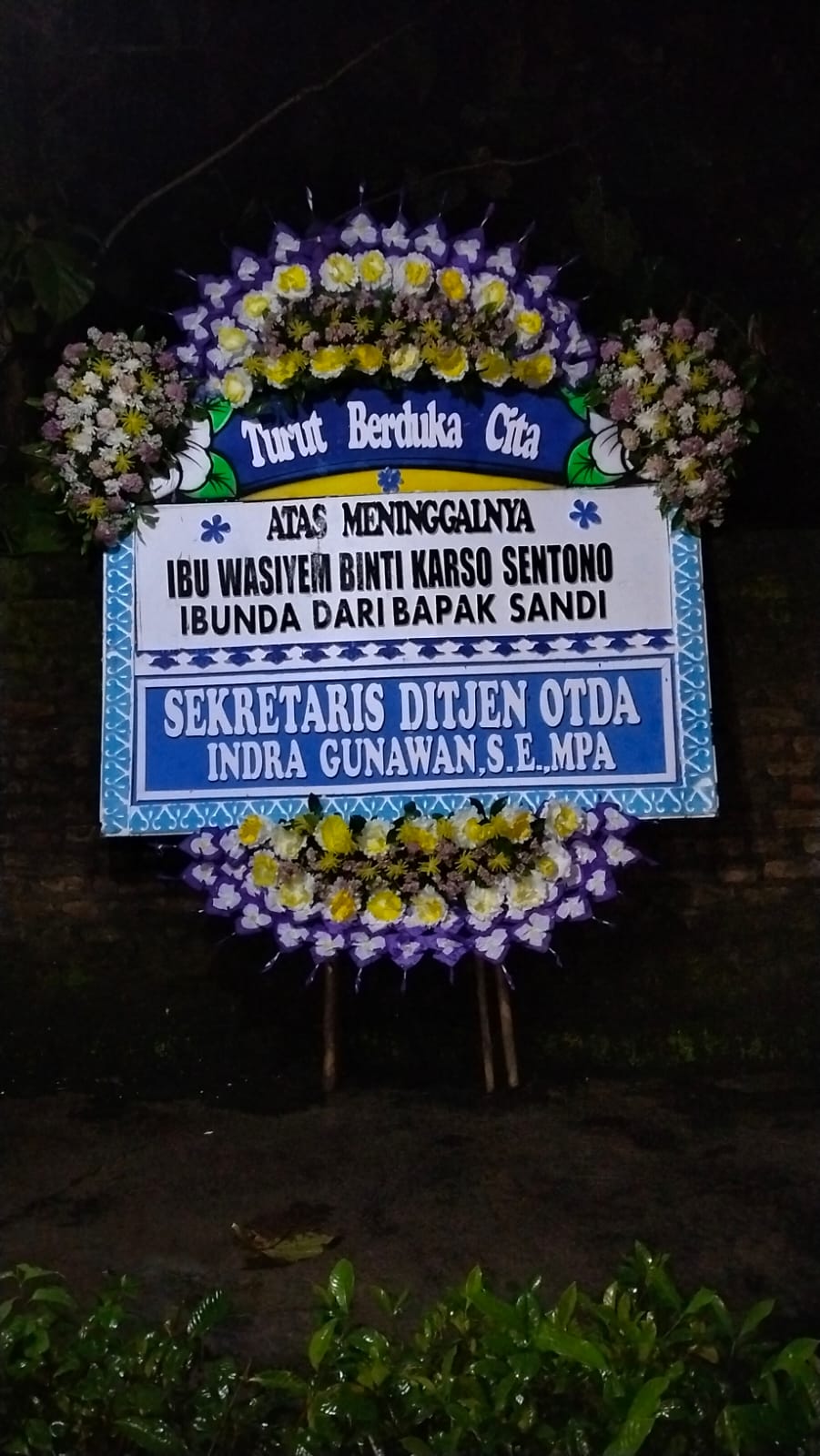Pengiriman Karangan Bunga Kharisma Florist Solo Raya