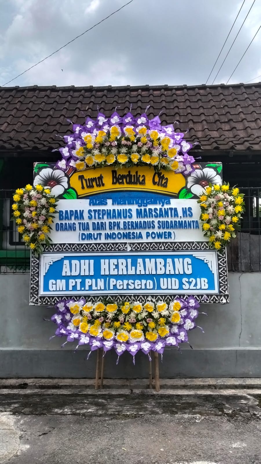 Pengiriman Karangan Bunga Kharisma Florist Solo Raya
