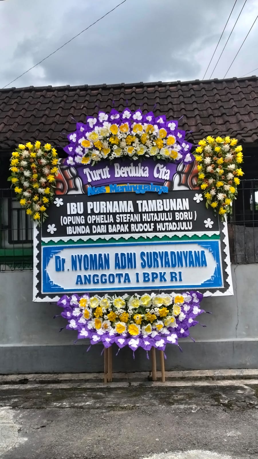 Pengiriman Karangan Bunga Kharisma Florist Solo Raya