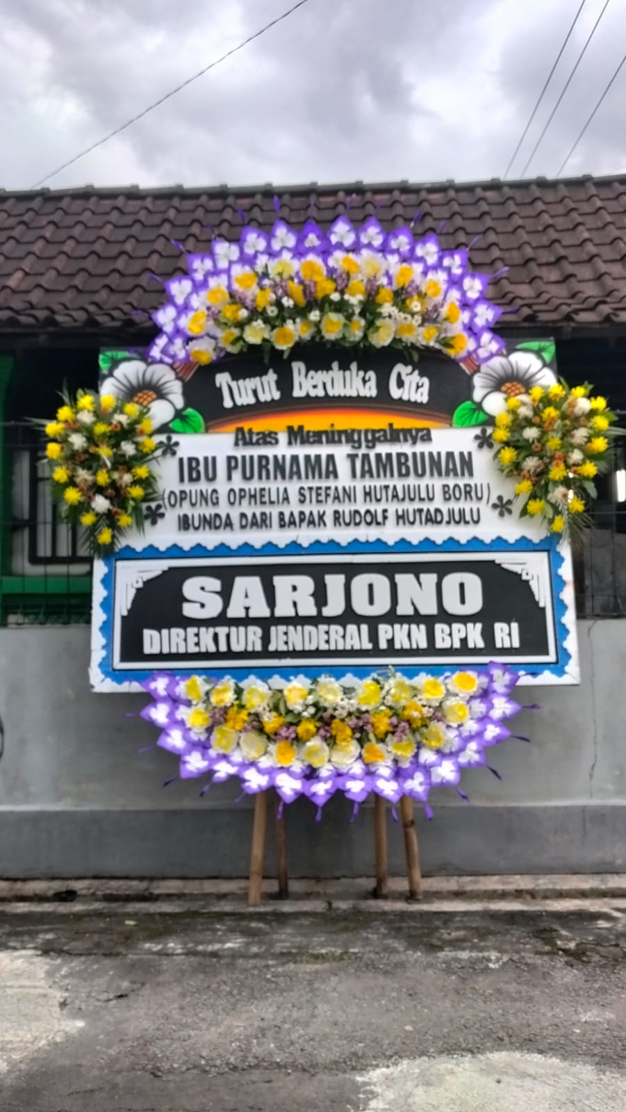 Pengiriman Karangan Bunga Kharisma Florist Solo Raya