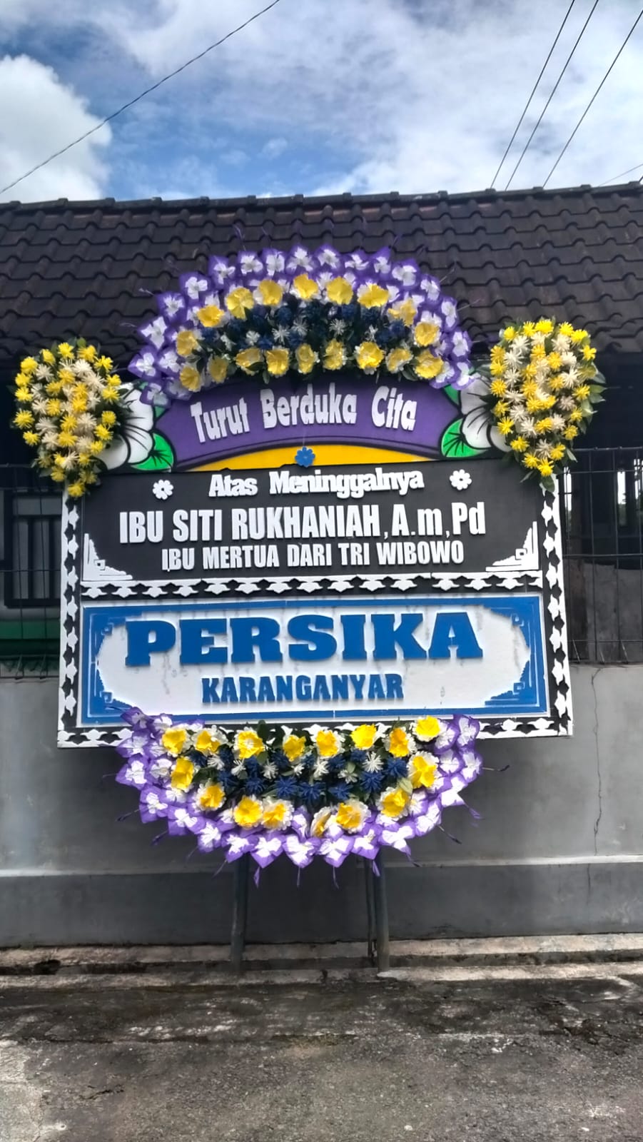 Pengiriman Karangan Bunga Kharisma Florist Solo Raya