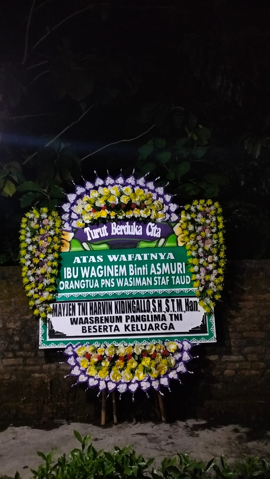 Pengiriman Karangan Bunga Kharisma Florist Solo Raya