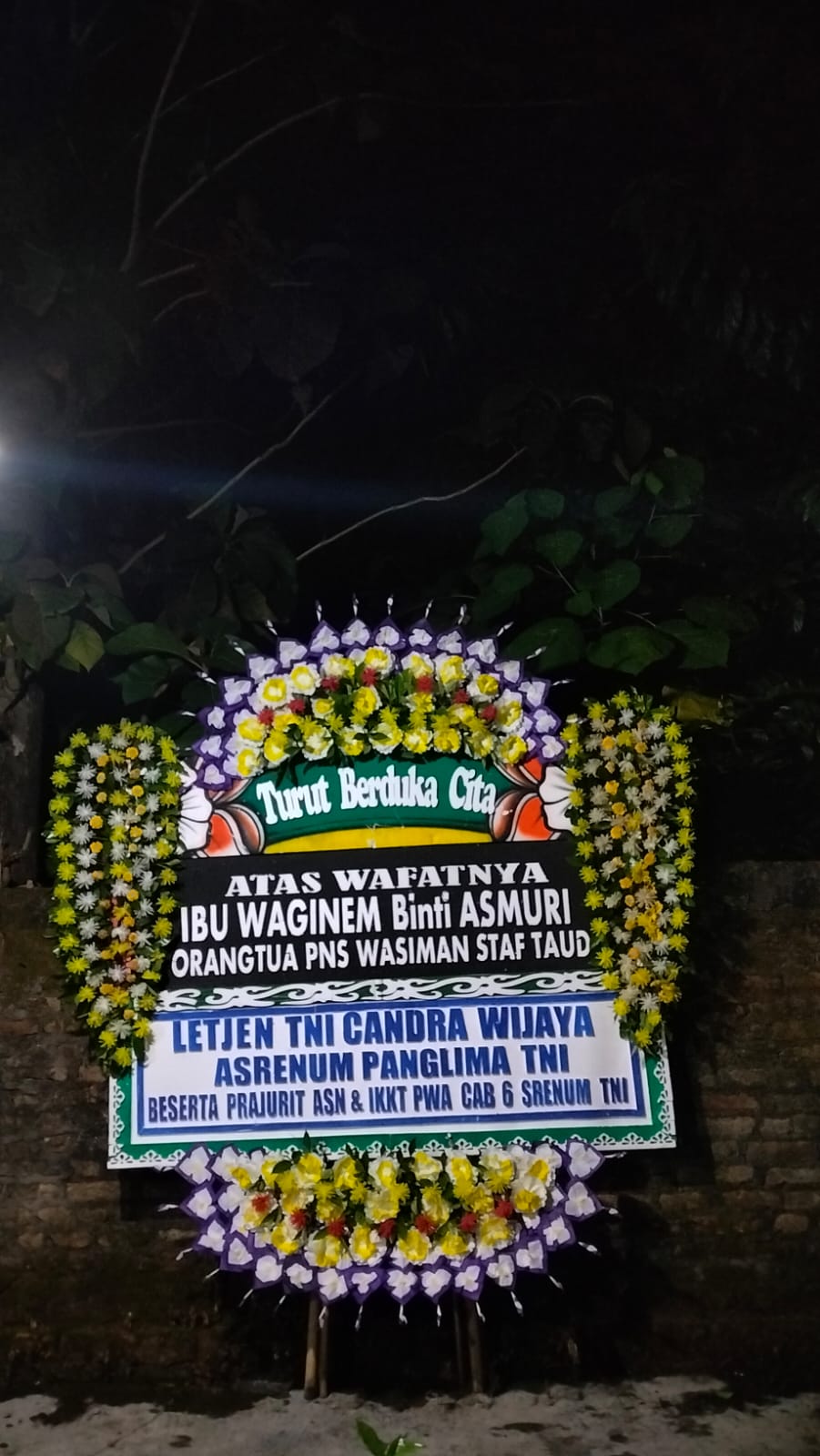 Pengiriman Karangan Bunga Kharisma Florist Solo Raya
