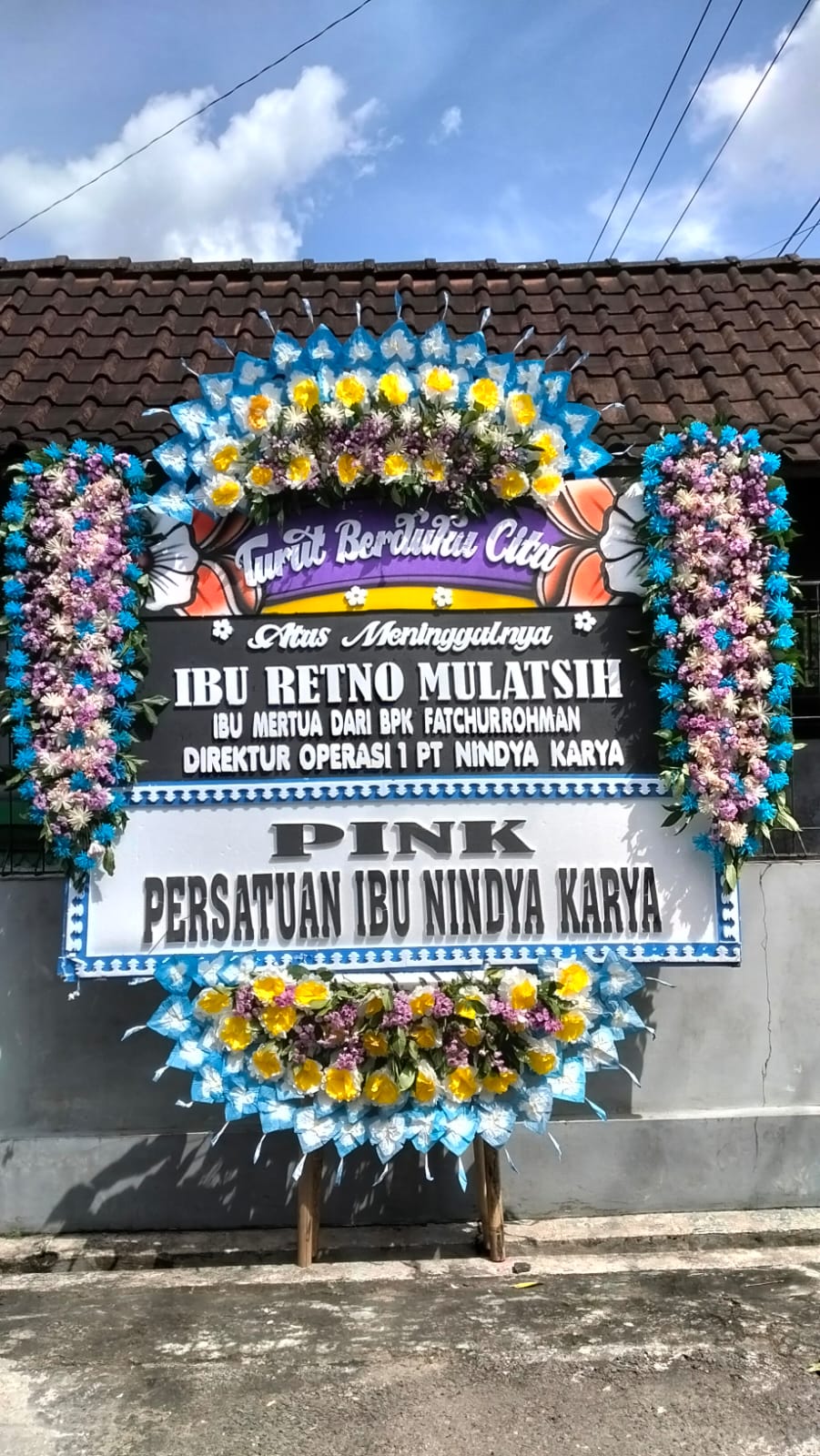 Pengiriman Karangan Bunga Kharisma Florist Solo Raya