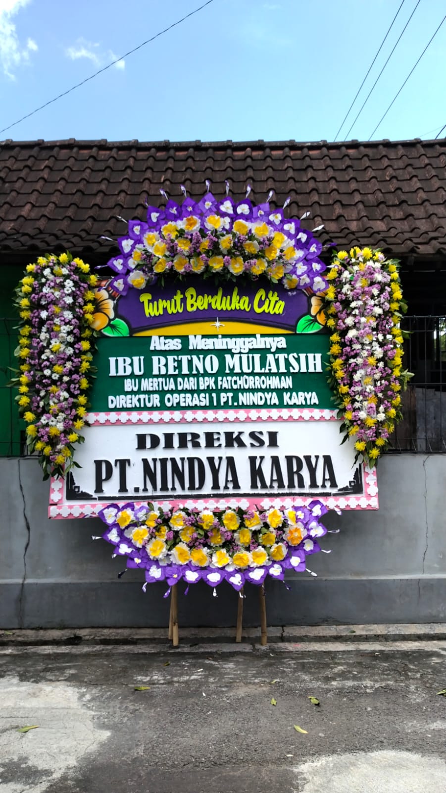 Pengiriman Karangan Bunga Kharisma Florist Solo Raya