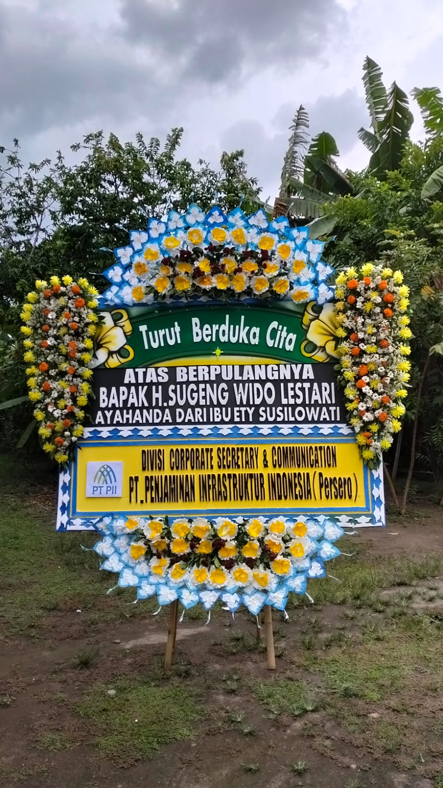 Pengiriman Karangan Bunga Kharisma Florist Solo Raya