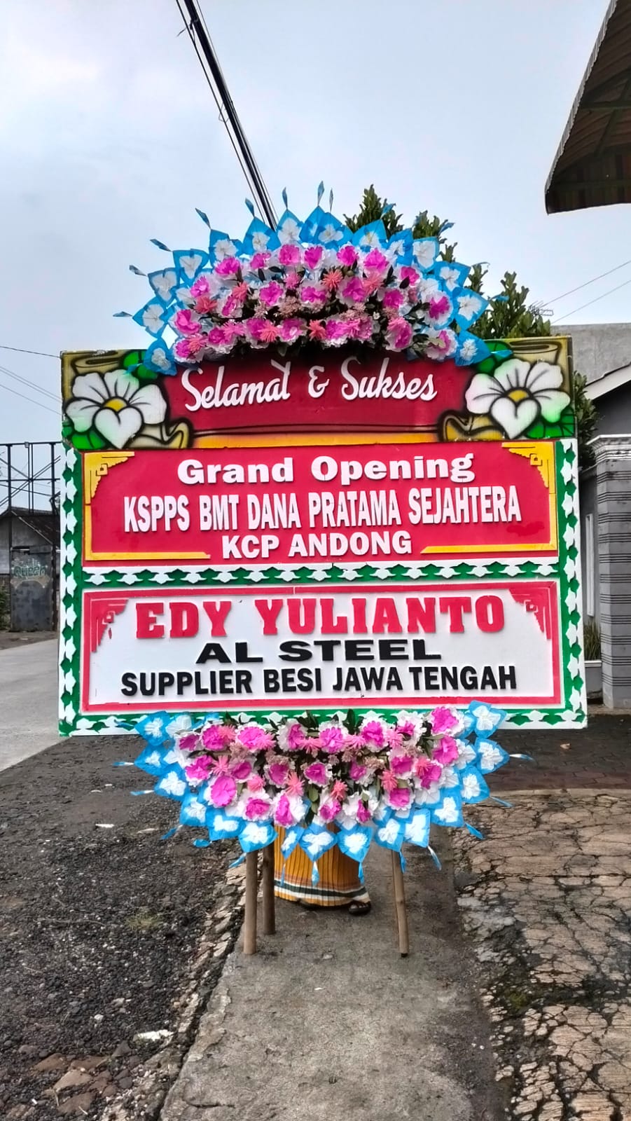 Pengiriman Karangan Bunga Kharisma Florist Solo Raya