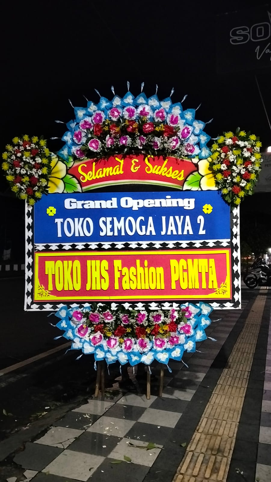 Pengiriman Karangan Bunga Kharisma Florist Solo Raya