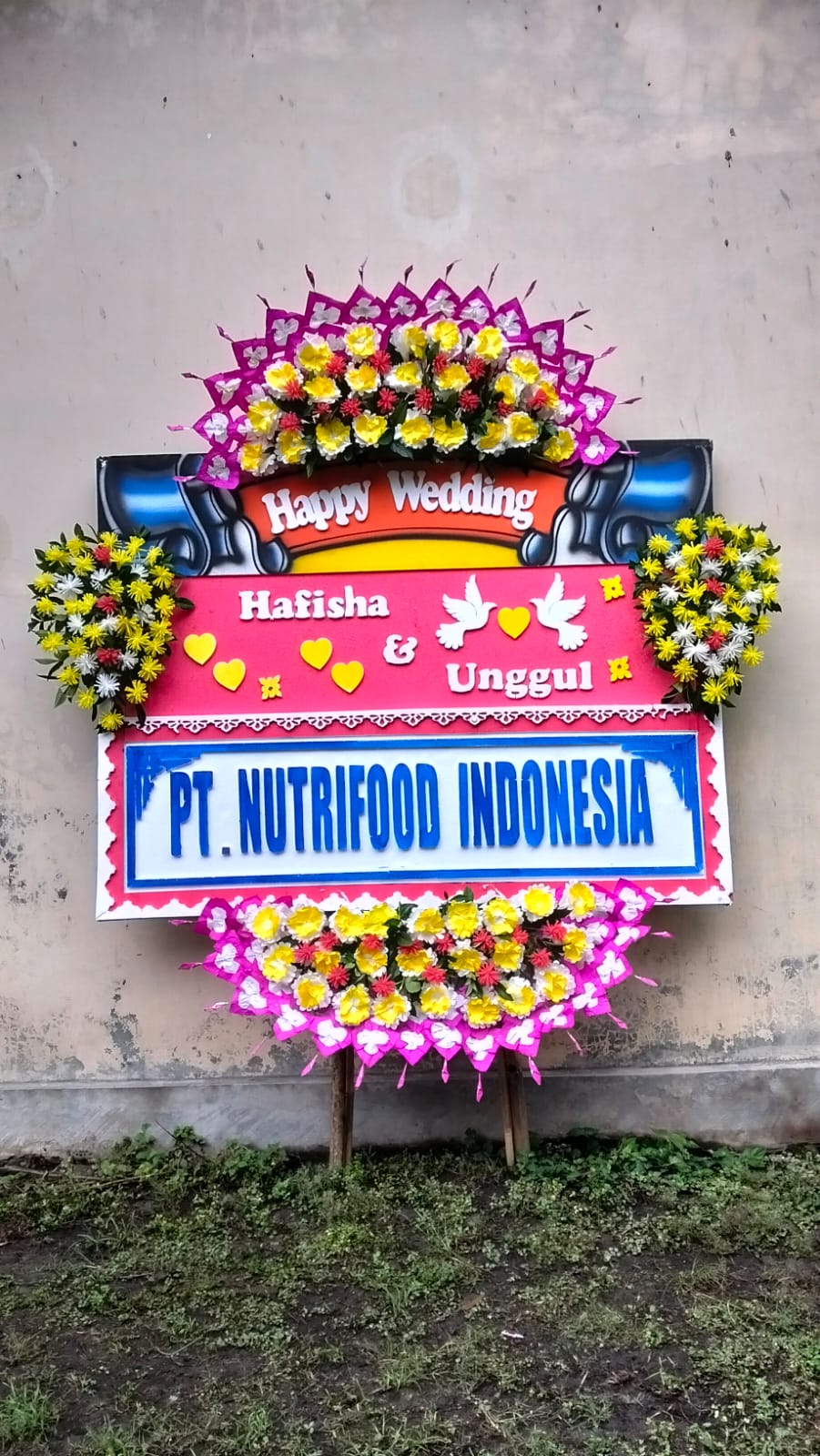 Pengiriman Karangan Bunga Kharisma Florist Solo Raya