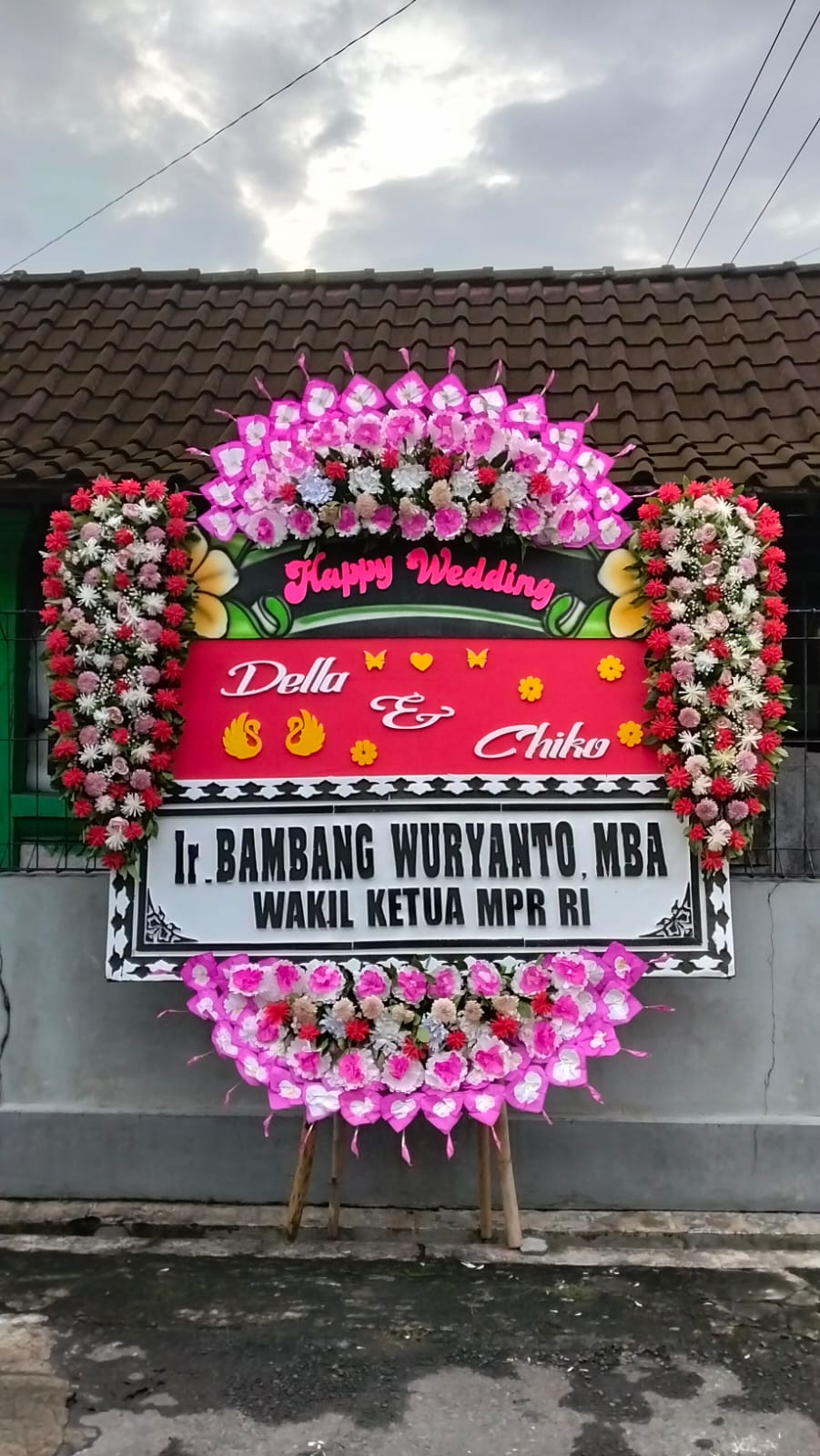 Pengiriman Karangan Bunga Kharisma Florist Solo Raya