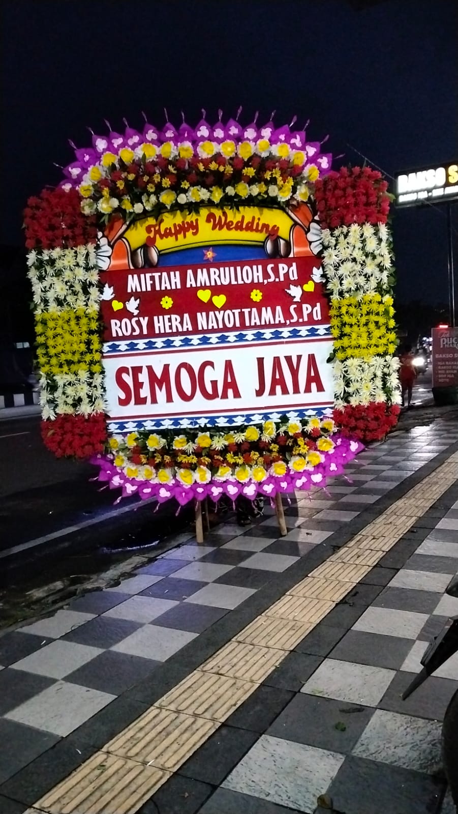 Pengiriman Karangan Bunga Kharisma Florist Solo Raya