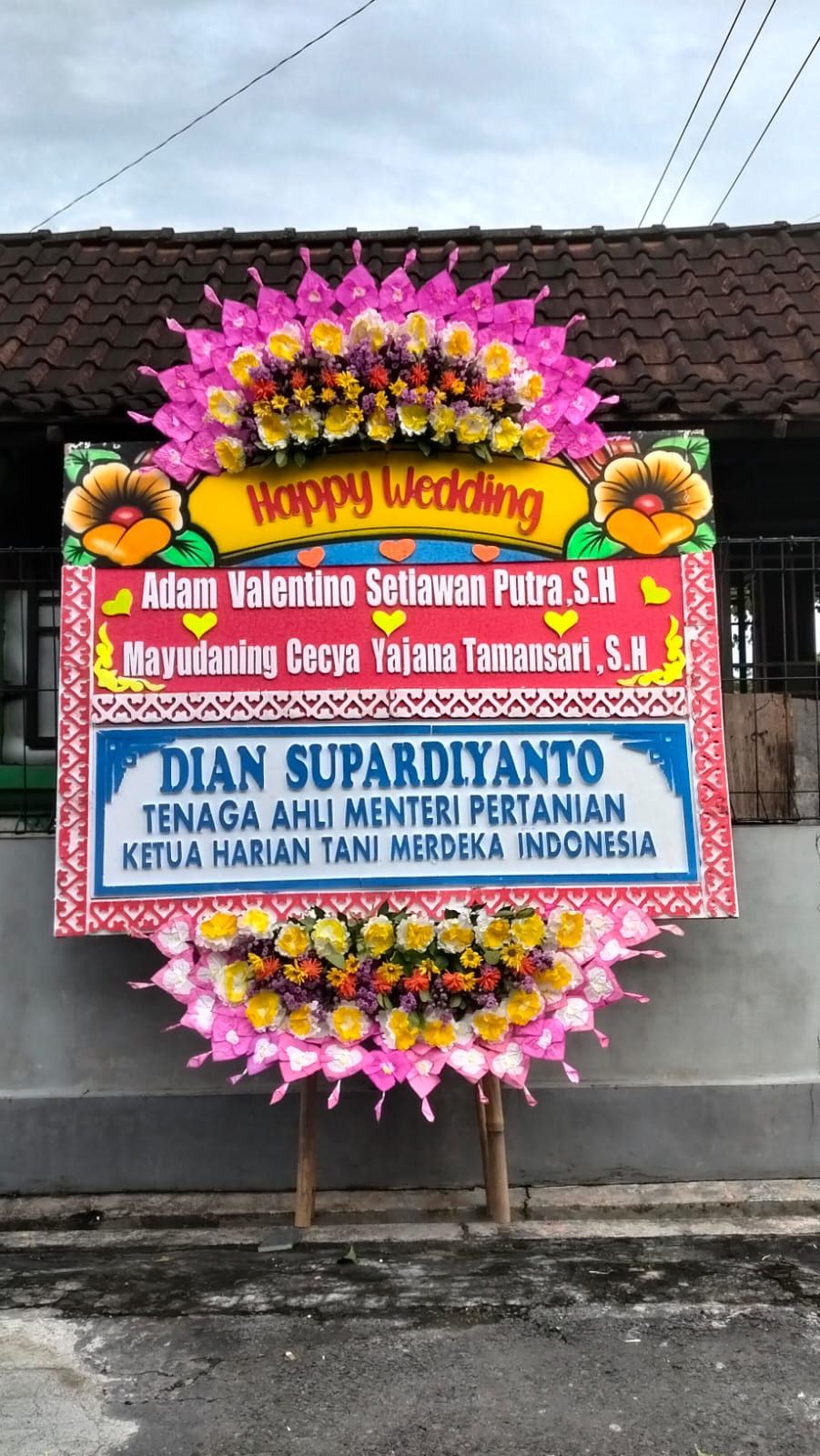 Pengiriman Karangan Bunga Kharisma Florist Solo Raya
